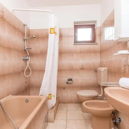 Pet Friendly In With Wifi Privlaka (Zadar)