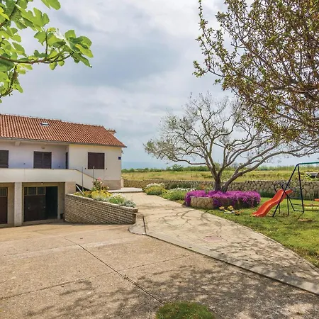 Holiday home Pet Friendly In With Wifi